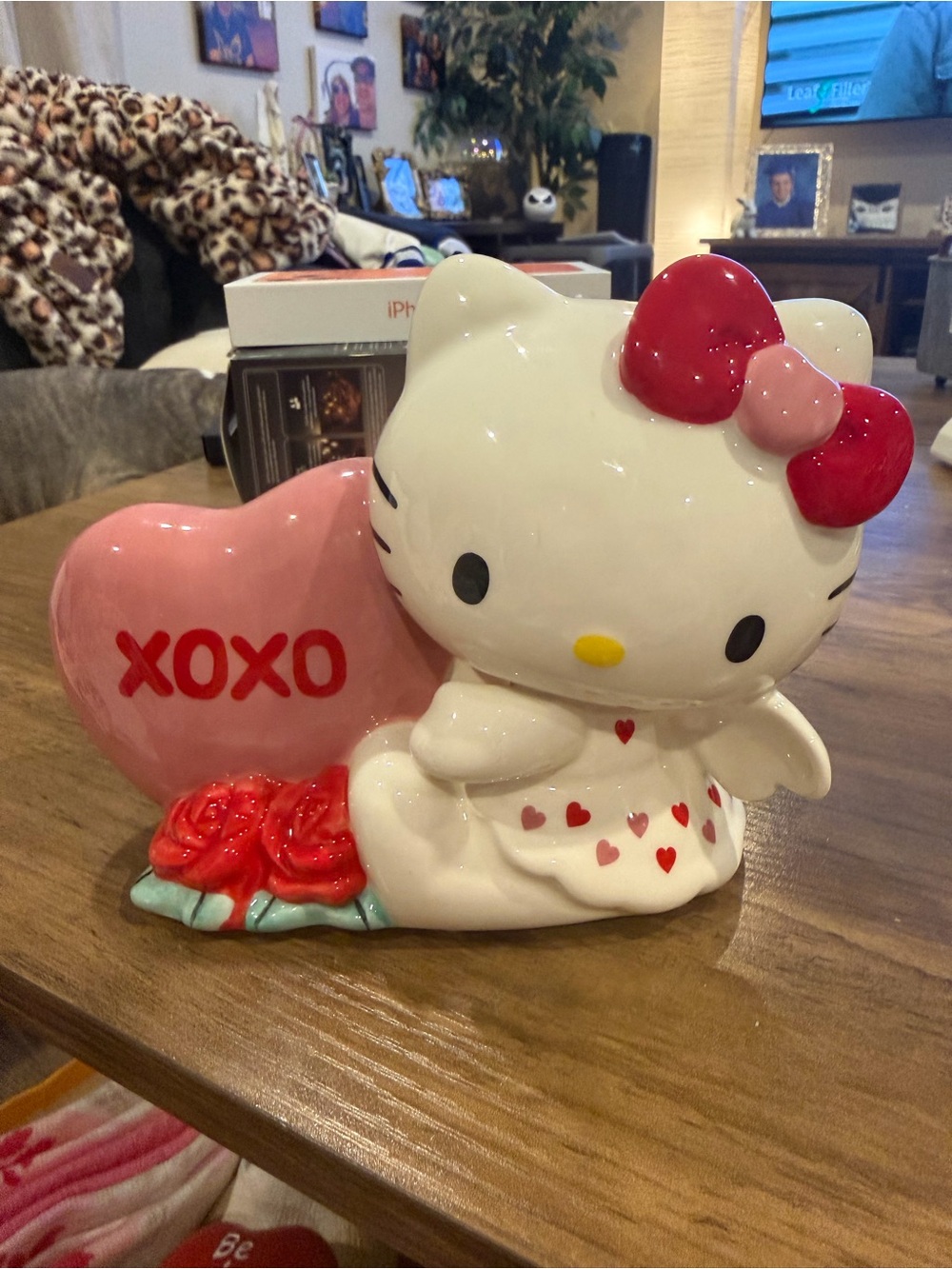Hello Kitty White Figurine with Pink and Red Accents - Heart XOXO Accent